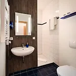Hotel & Nagel Gmbh
