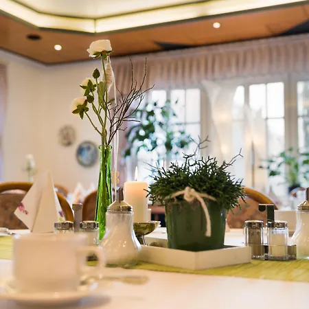 Hotel & Nagel Gmbh