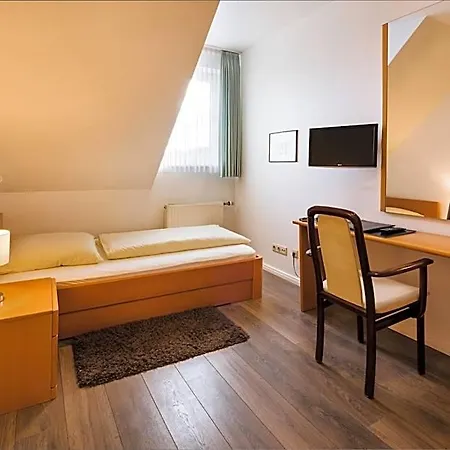 Hotel & Nagel Gmbh
