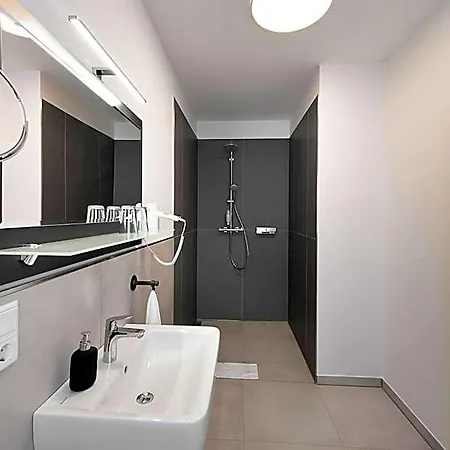 & Nagel Gmbh 3*