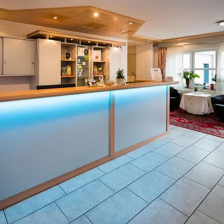 & Nagel Hotel